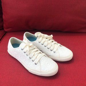 SeaVees NWOB Monterey Eyelet Sneakers